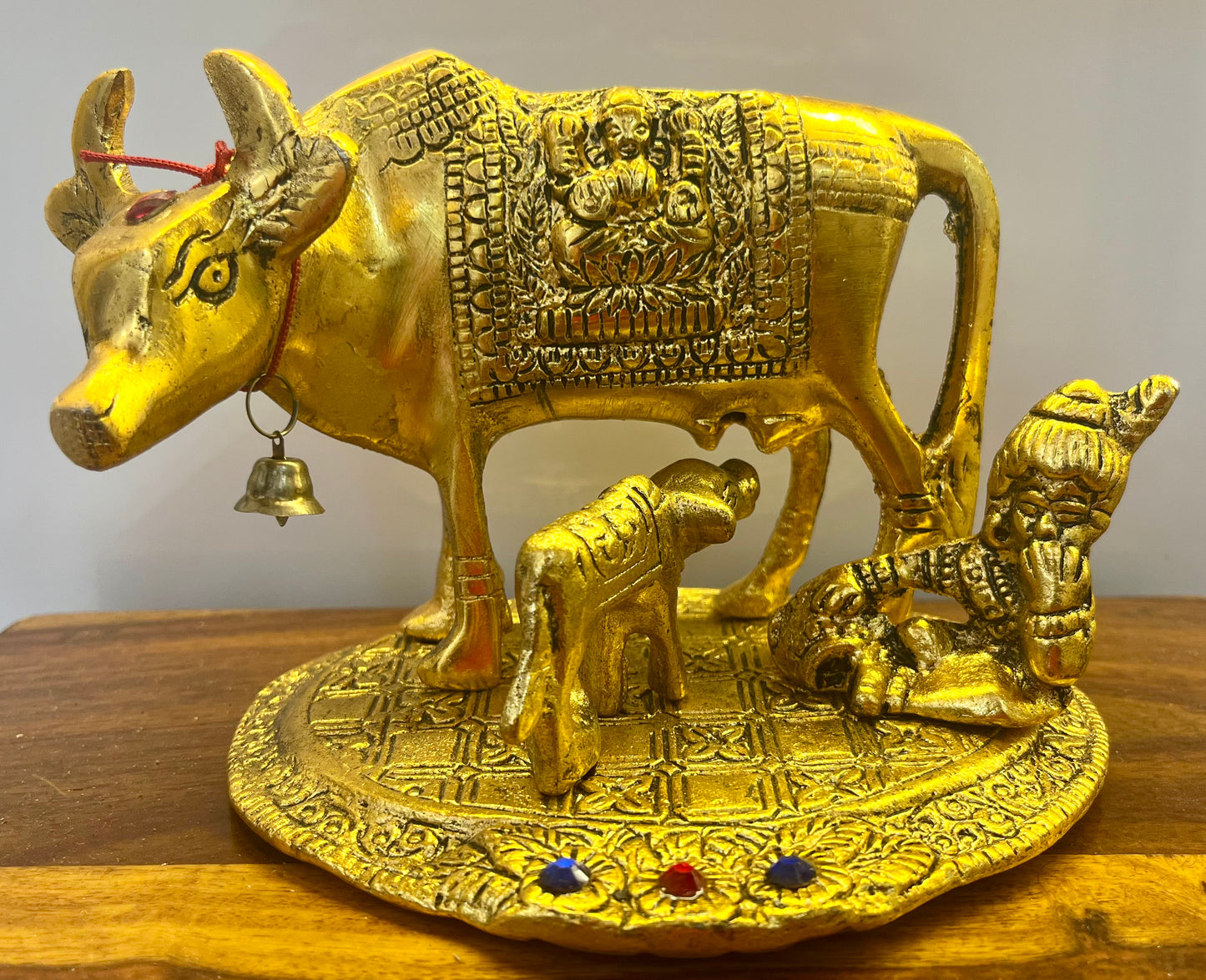 Handcrafted Metal Kamdhenu Cow with Calf Small - Gold | Bhartiya Saugat